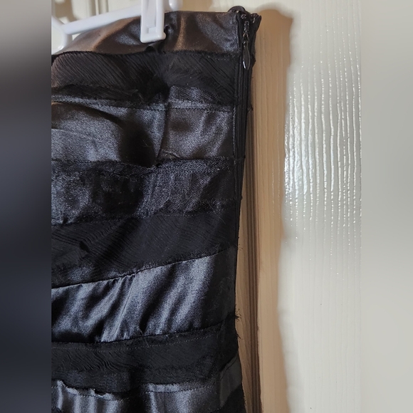 White House Black Market Strapless Silk And Chiffon Black Tiered Dress. Size 12. - Picture 5 of 8